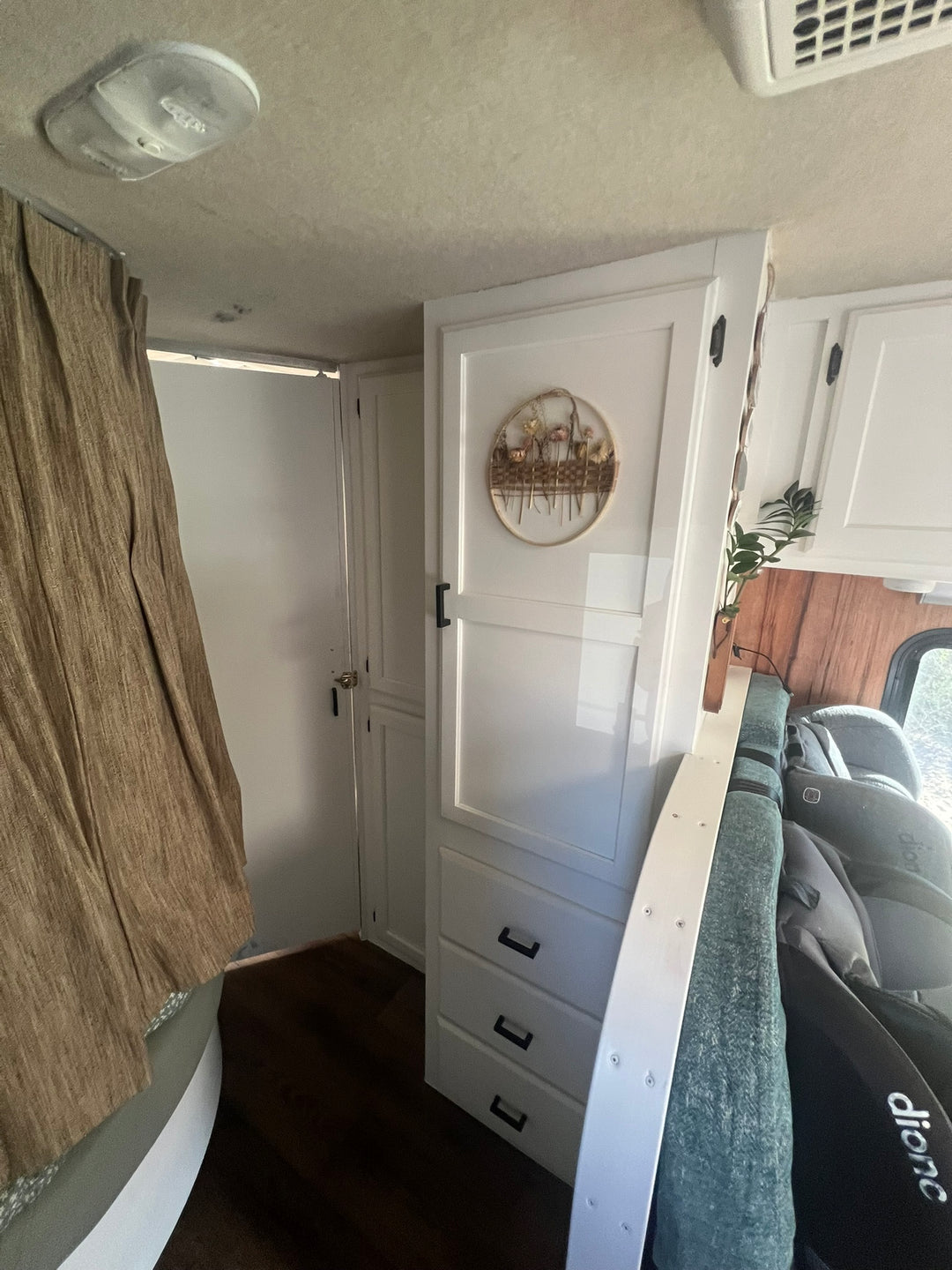 2016 Ford Adventurer 23RB