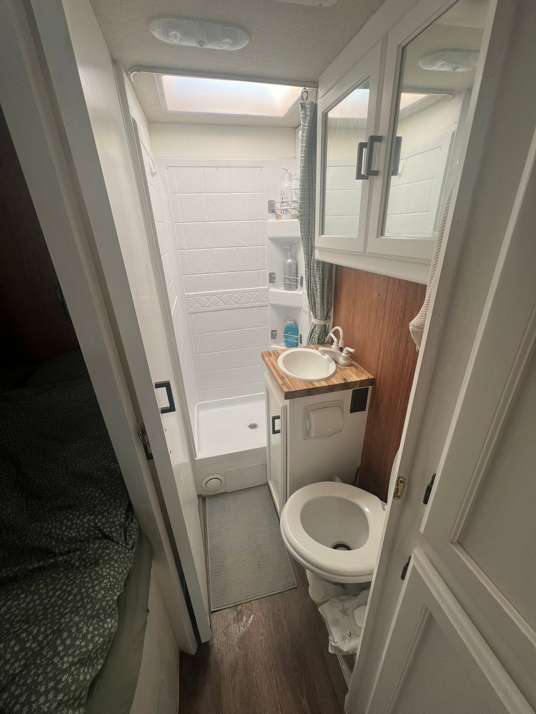 2016 Ford Adventurer 23RB