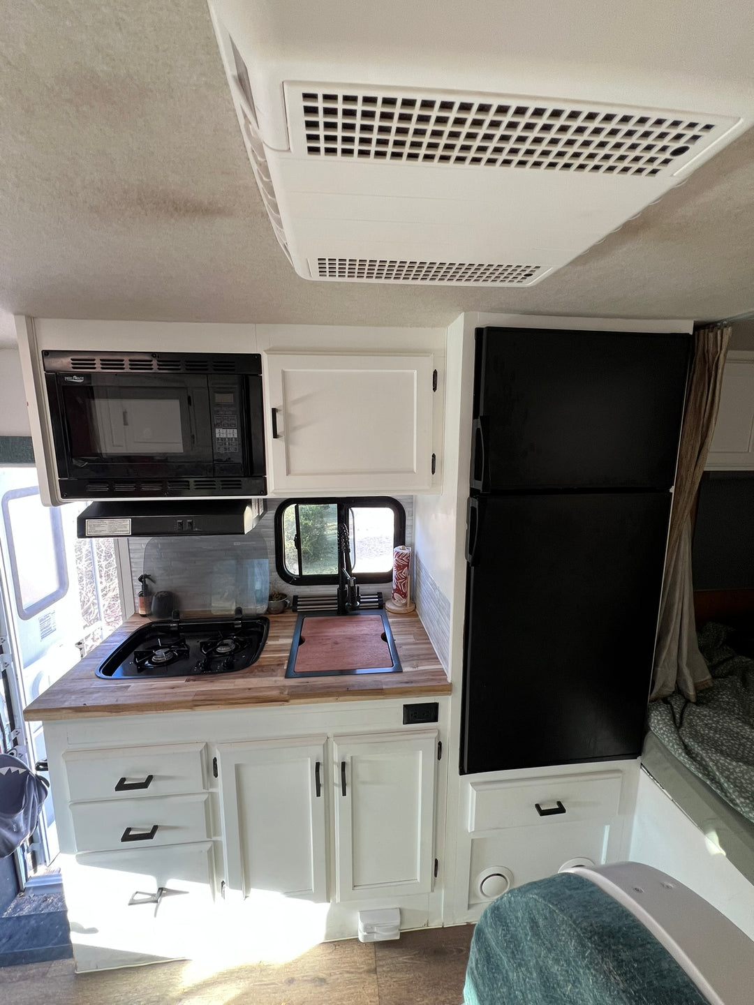 2016 Ford Adventurer 23RB