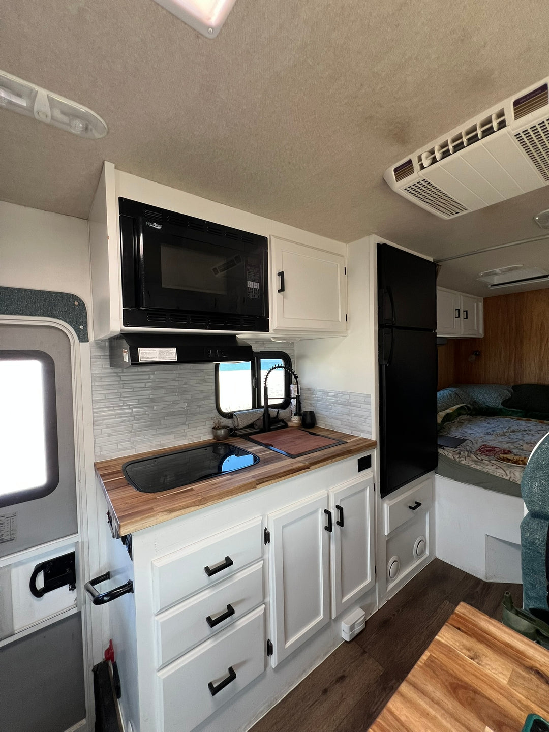 2016 Ford Adventurer 23RB